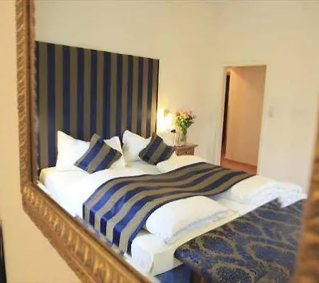 Numa Mozart Aparthotel 4*