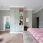 Numa Mozart Aparthotel 4*