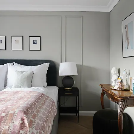 Numa Mozart Aparthotel 4*