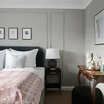 Numa Mozart شقة فندقية 4*